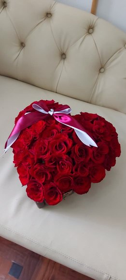 Coração artesanal médio (40 a 50 rosas)