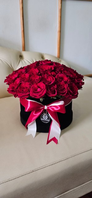 Caixa circular de rosas