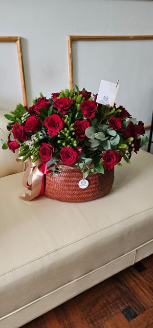 Ntsava misto com 40 a 50 rosas