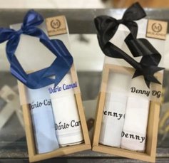 Caixa personalizada com lencinhos personalizados